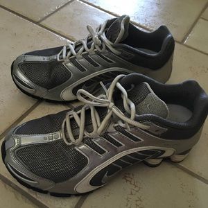 Women’s Nike Shox